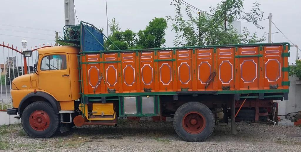 SC-103111-L-911-کامیونت-مرسدس-بنز